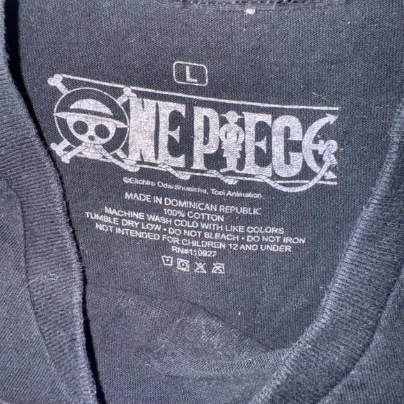 Onepiece Black Crop Top with Pink Graphic - Picture 2 of 4